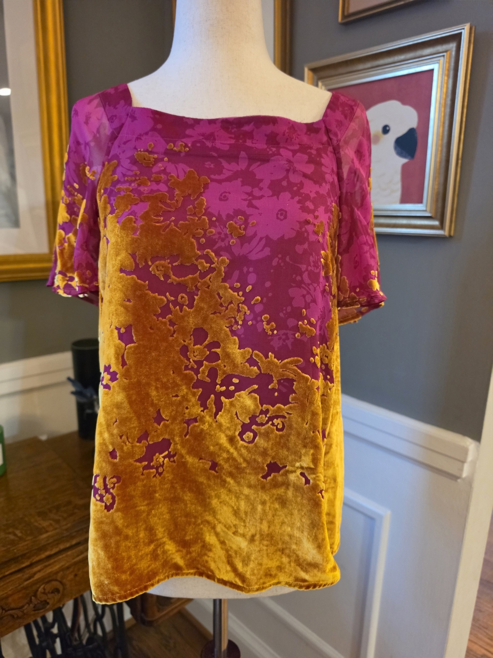 Maeve From Anthropologie Fuchsia and Golden Velvet Short-Sleeve Soze Xs Blouse